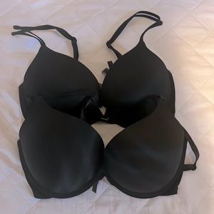 Victoria secrets bombshell plunge black bra. Victoria secret very sexy push up